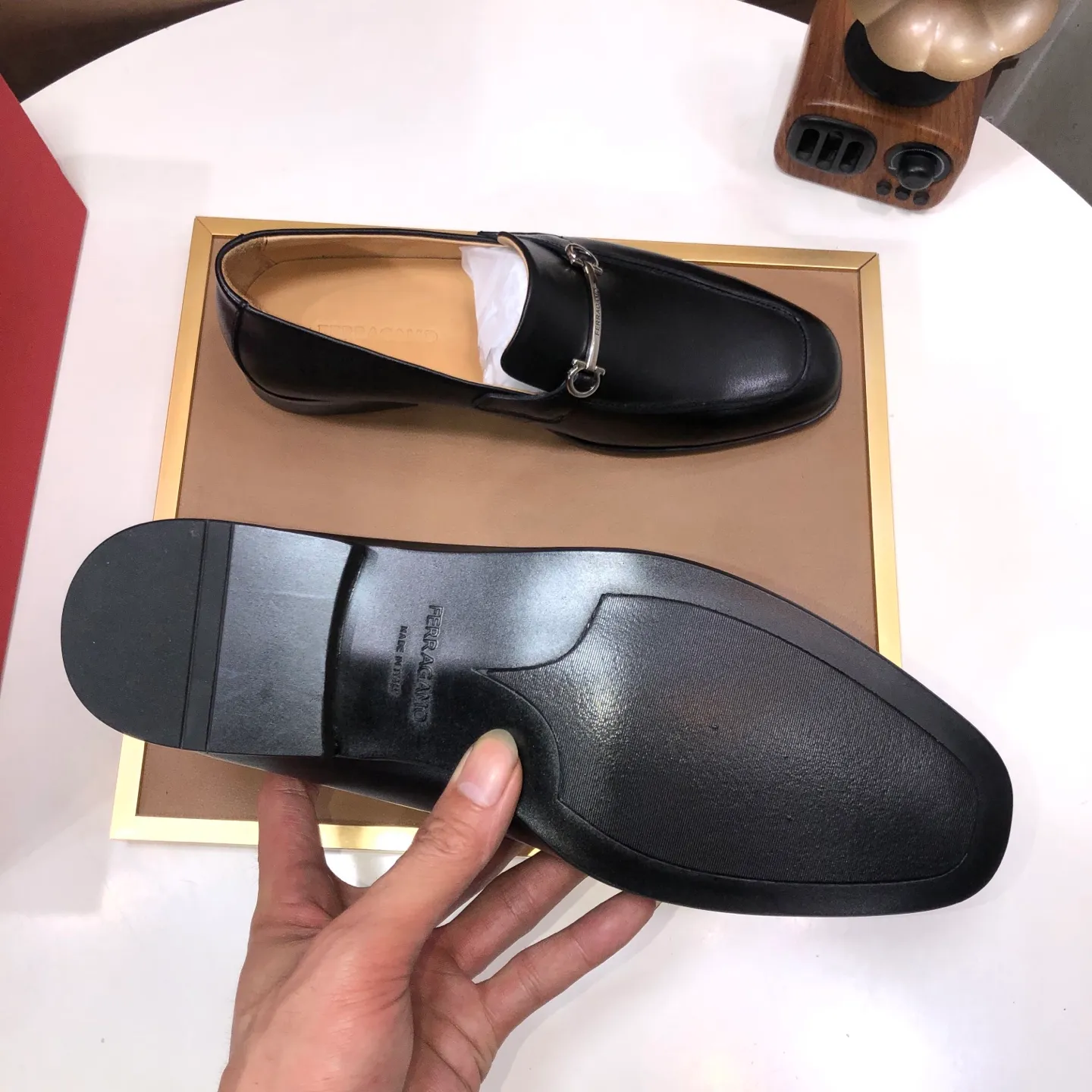 Men's shoes💰580💰【Ferragamo】Official website new product update👏High-quality casual shoes👟Imported first-layer calfskin with official website breathable printed fabric, comfortable and breathable, cowhide lining. Matching code: 38~44 (45 customized, non-refundable)